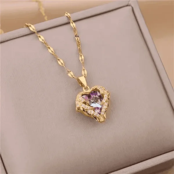 e51ff832-b3b0-44c3-a102-22b3fd2f4821.webp Crystal Purple Heart Pendant Gold Chain Necklace